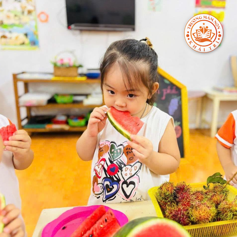 Khám Phá Trái Cây Mùa Hè Của Các Bé Yêu Trường Mầm Non Khải Trí